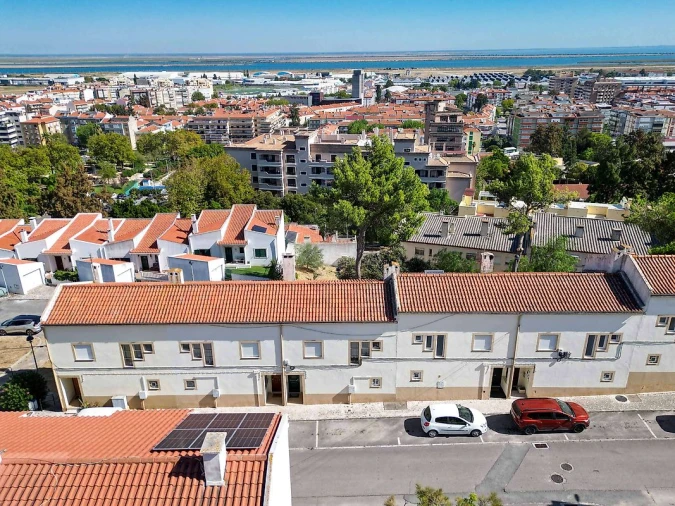 Moradia T3 para Venda em Alverca do Ribatejo e Sobralinho Foto 8