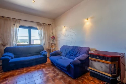 Moradia T6 para Venda em Benedita