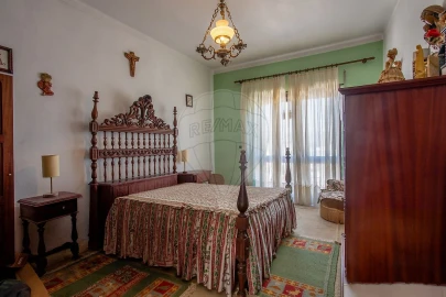 Moradia T6 para Venda em Benedita