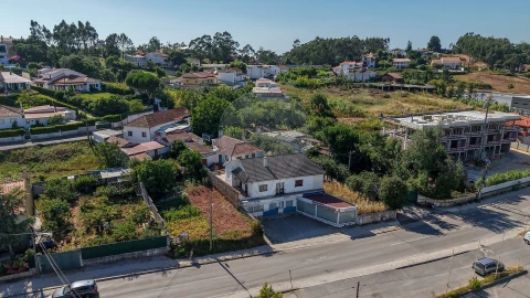 Moradia T6 para Venda em Benedita