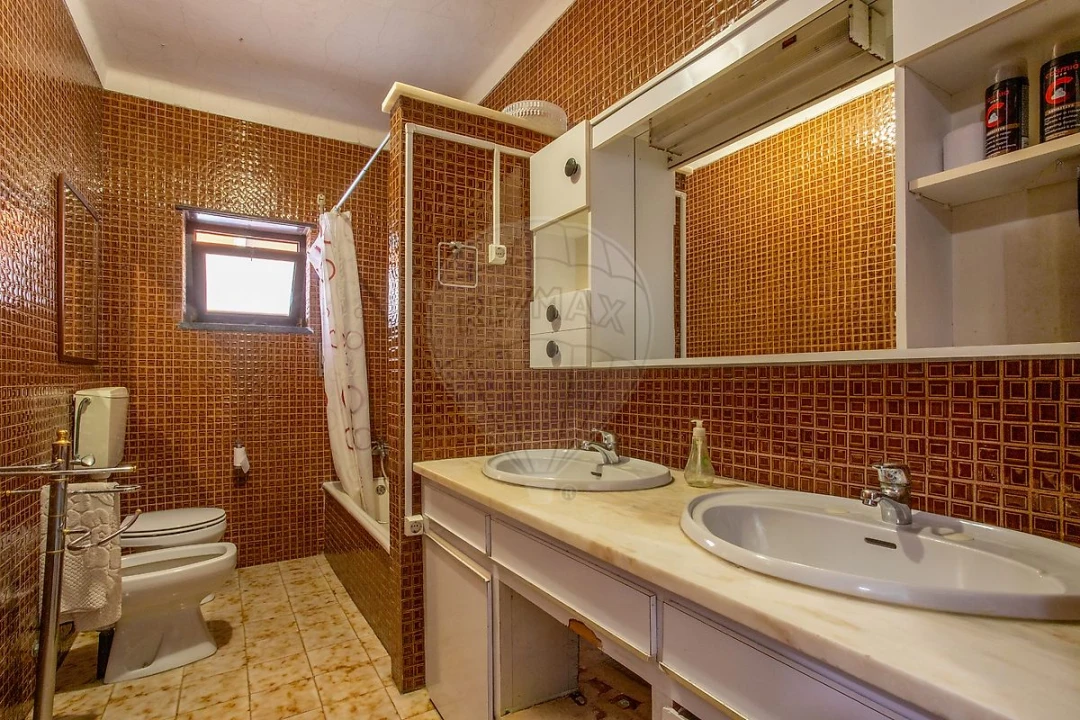 Moradia T6 para Venda em Benedita Foto 32
