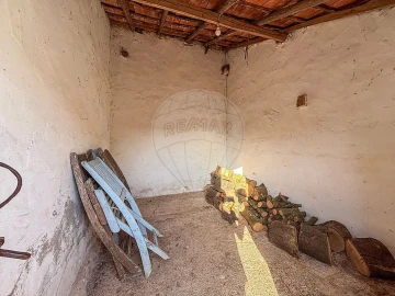 Moradia T3 para Venda em Carvalhal Benfeito