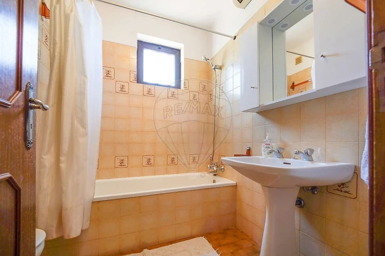 Apartamento T2 para Venda em Buarcos Foto 6