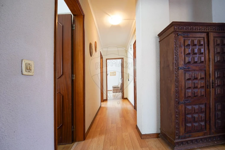 Apartamento T2 para Venda em Buarcos Foto 9