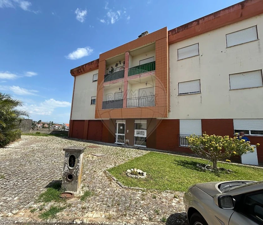 Apartamento T2 para Venda em Santo Varão Foto 1