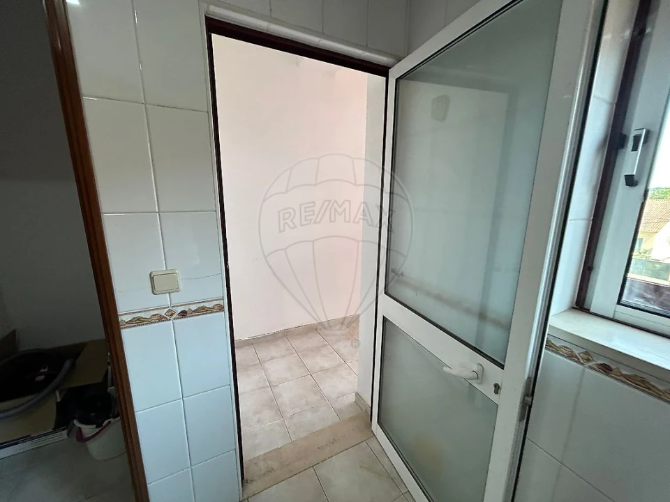 Apartamento T2 para Venda em Santo Varão Foto 14