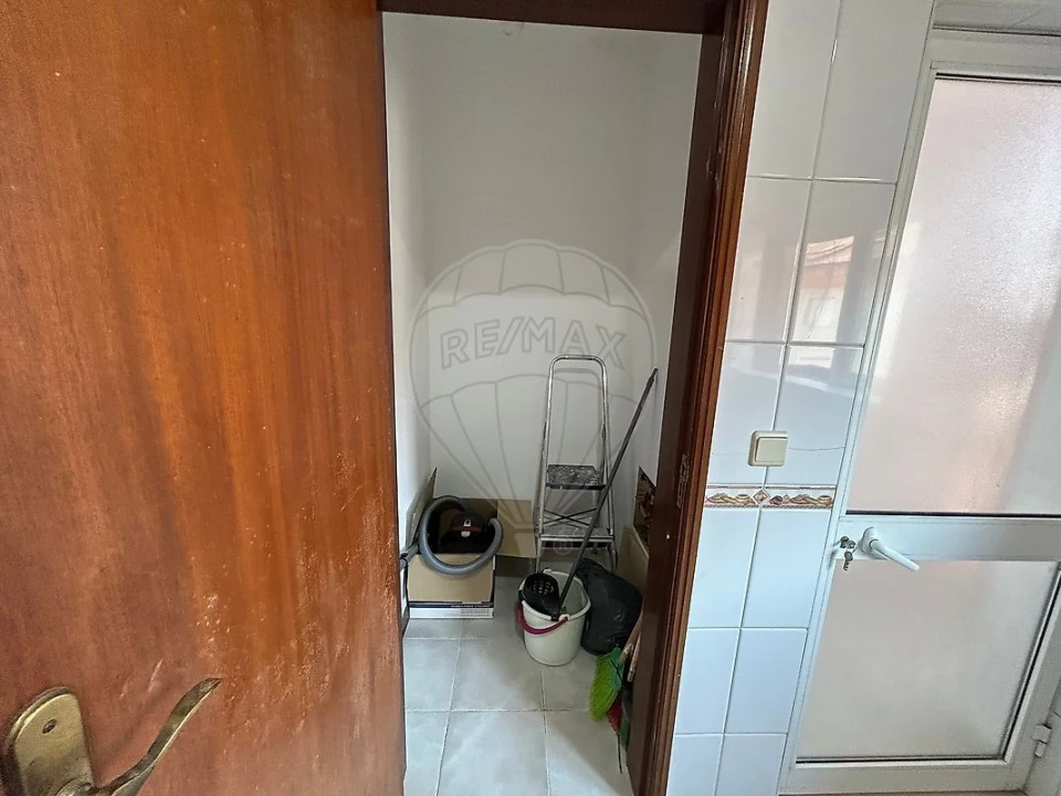 Apartamento T2 para Venda em Santo Varão Foto 12