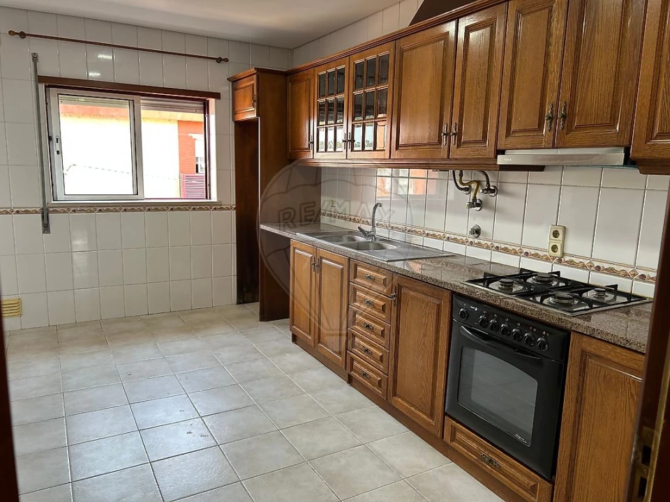 Apartamento T2 para Venda em Santo Varão Foto 10