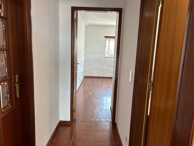 Apartamento T2 para Venda em Santo Varão Foto 28
