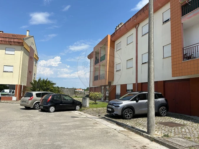 Apartamento T2 para Venda em Santo Varão Foto 4