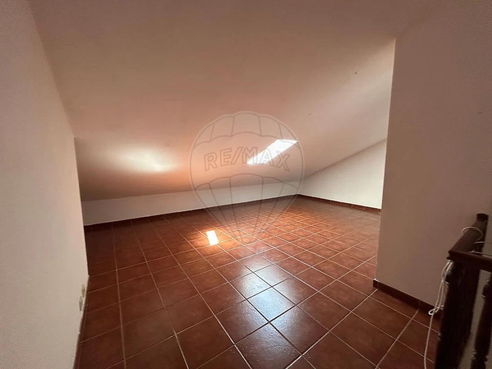 Apartamento T2 para Venda em Santo Varão Foto 32
