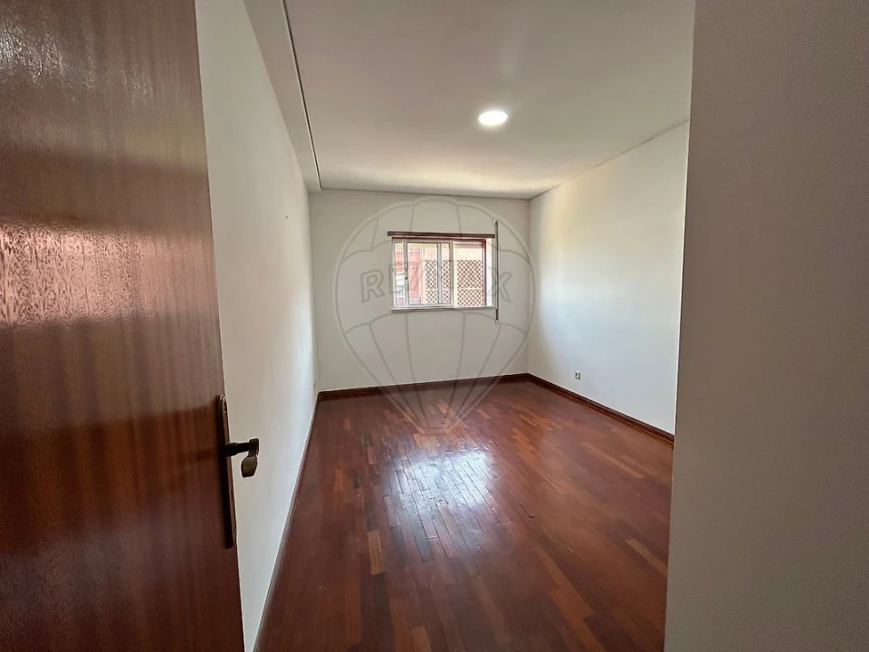 Apartamento T2 para Venda em Santo Varão Foto 29
