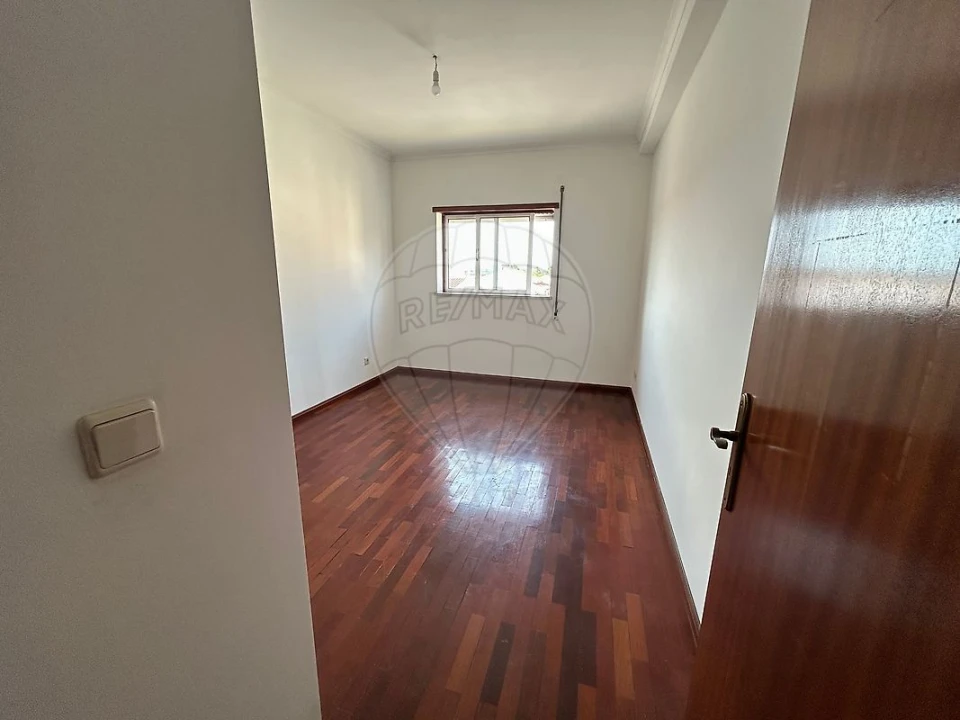 Apartamento T2 para Venda em Santo Varão Foto 24
