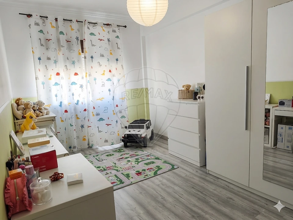 Apartamento T2 para Venda em Almargem do Bispo, Pêro Pinheiro e Montelavar Foto 4