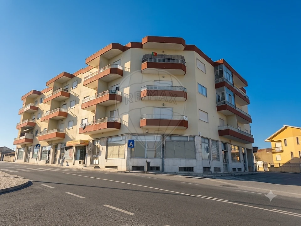Apartamento T2 para Venda em Almargem do Bispo, Pêro Pinheiro e Montelavar Foto 2
