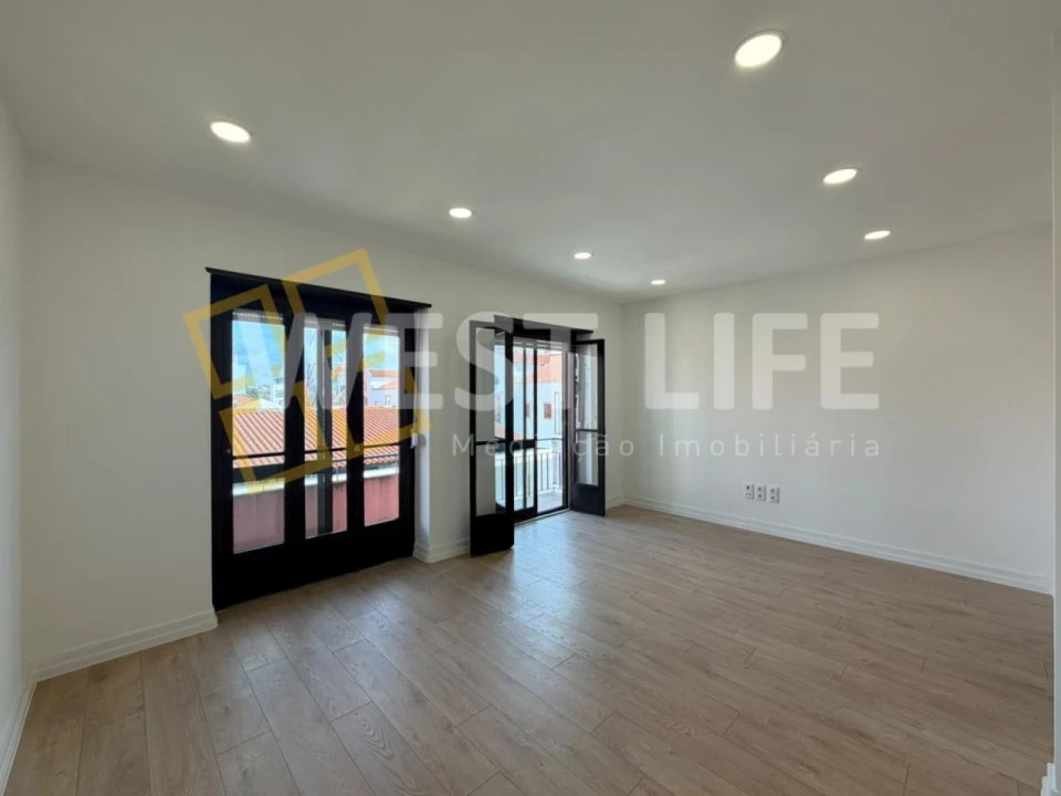Apartamento T3 para Venda em Santa Maria, São Pedro e Matacães Foto 2