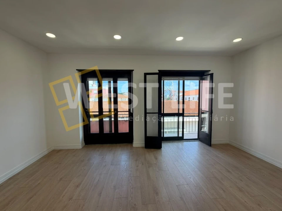 Apartamento T3 para Venda em Santa Maria, São Pedro e Matacães Foto 4