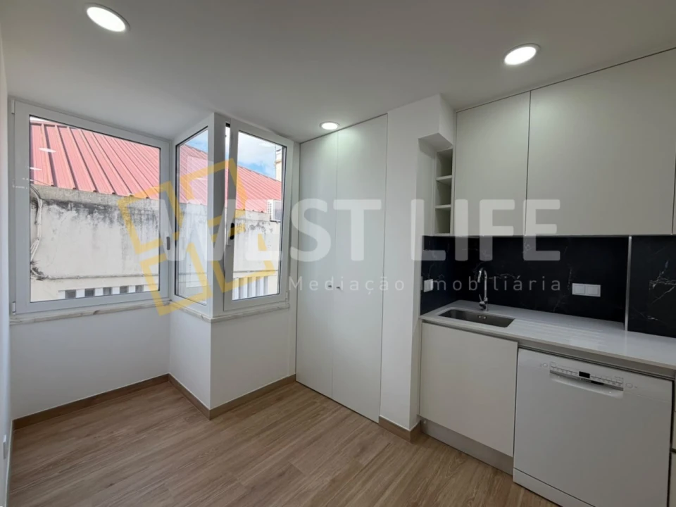Apartamento T3 para Venda em Santa Maria, São Pedro e Matacães Foto 9
