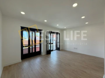 Apartamento T3 para Venda em Santa Maria, São Pedro e Matacães