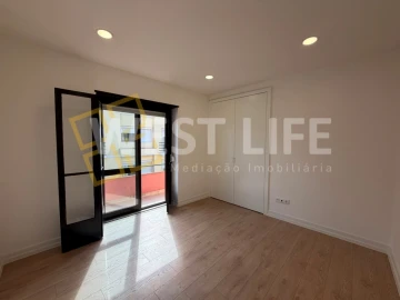 Apartamento T3 para Venda em Santa Maria, São Pedro e Matacães