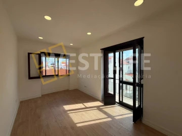 Apartamento T3 para Venda em Santa Maria, São Pedro e Matacães