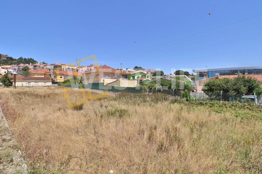 Terreno para Venda em Venda do Pinheiro e Santo Estêvão das Galés Foto 3