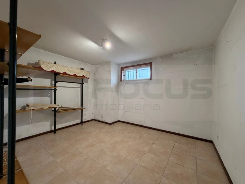 Moradia T4 para Arrendamento em Glória e Vera Cruz Foto 39