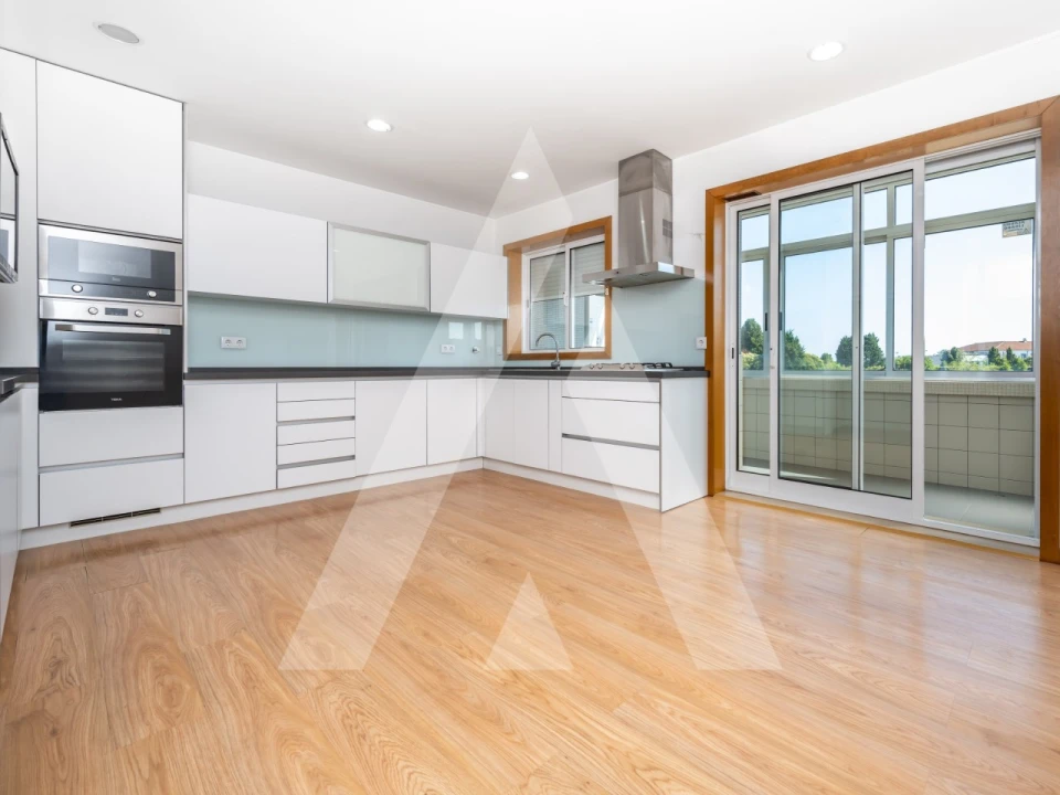 Apartamento T4 para Venda em Ovar, São João, Arada e São Vicente de Pereira Jusã Foto 5