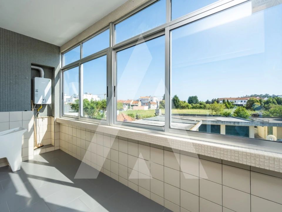 Apartamento T4 para Venda em Ovar, São João, Arada e São Vicente de Pereira Jusã Foto 9