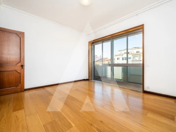 Apartamento T4 para Venda em Ovar, São João, Arada e São Vicente de Pereira Jusã