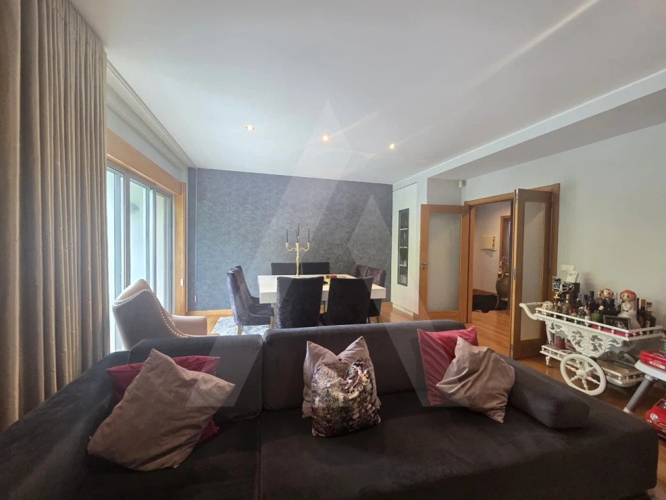 Apartamento T3 para Arrendamento em São Bernardo Foto 2
