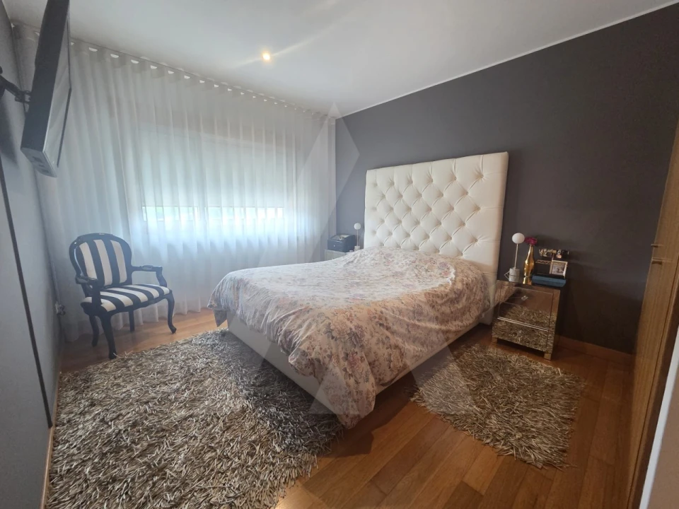 Apartamento T3 para Arrendamento em São Bernardo Foto 8