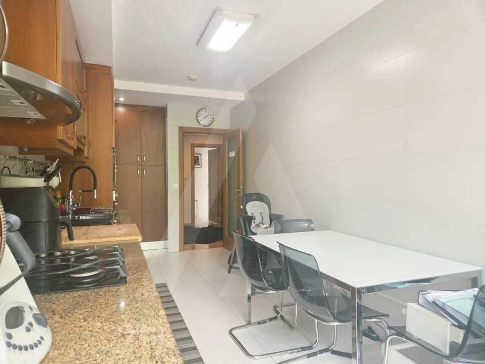 Apartamento T3 para Arrendamento em São Bernardo Foto 18
