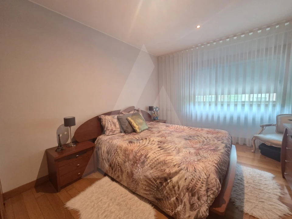 Apartamento T3 para Arrendamento em São Bernardo Foto 22