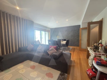 Apartamento T3 para Arrendamento em São Bernardo