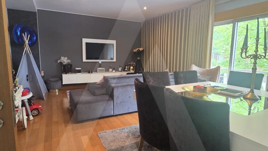 Apartamento T3 para Arrendamento em São Bernardo