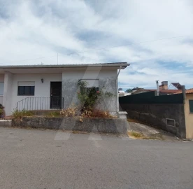 Moradia T3 para Venda em Aguada de Cima