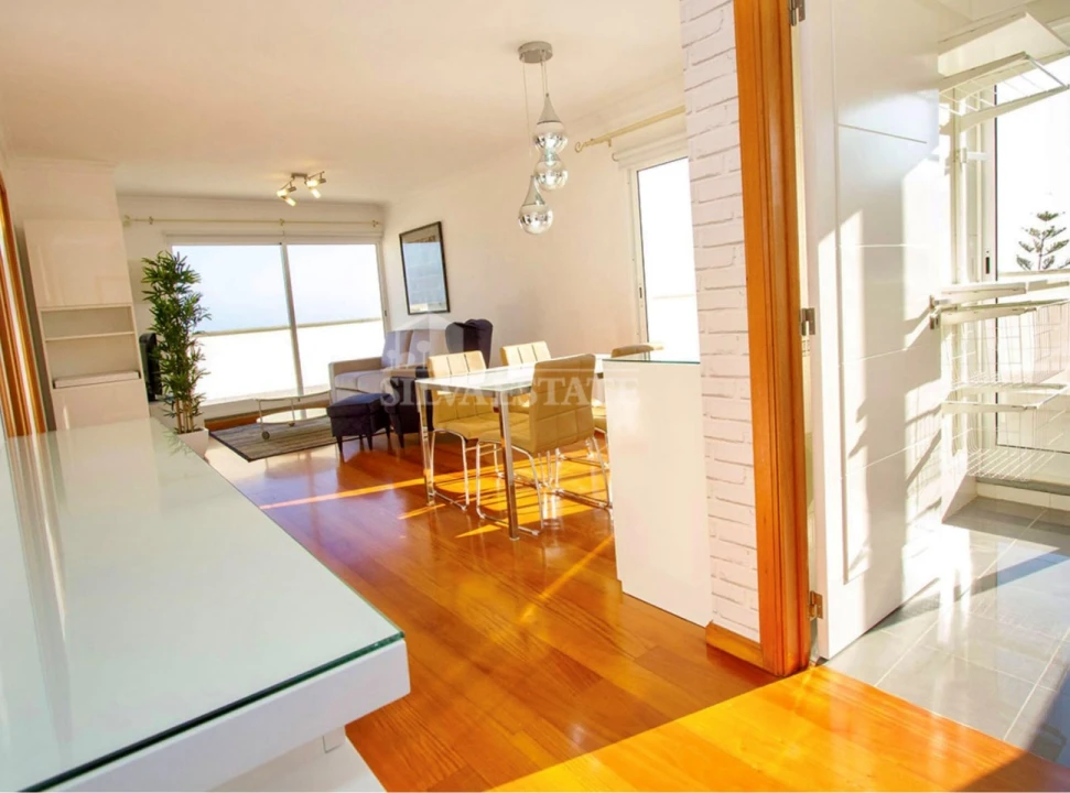 Apartamento T1 para Arrendamento em São Martinho Foto 3