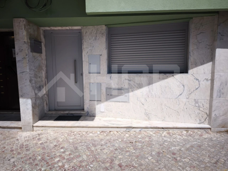 Apartamento T1 para Venda em Santo Antonio da Charneca Foto 2