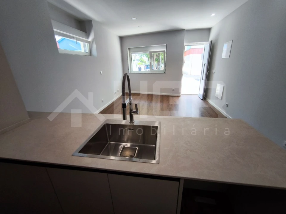 Apartamento T1 para Venda em Santo Antonio da Charneca Foto 10