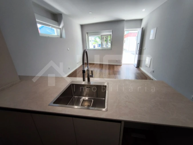 Apartamento T1 para Venda em Santo Antonio da Charneca Foto 10