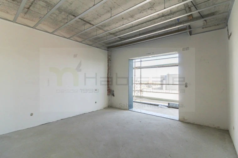 Apartamento T3 para Venda em Santo António dos Cavaleiros e Frielas Foto 13