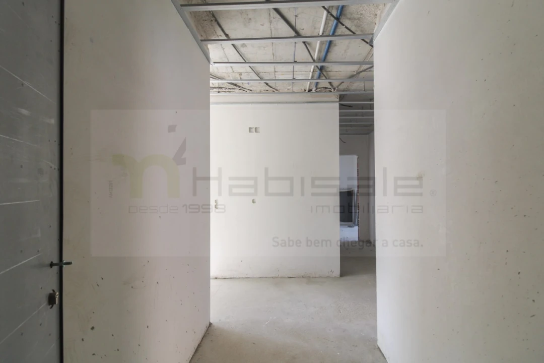 Apartamento T3 para Venda em Santo António dos Cavaleiros e Frielas Foto 2