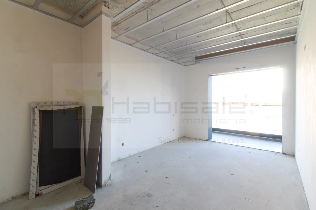 Apartamento T3 para Venda em Santo António dos Cavaleiros e Frielas Foto 16