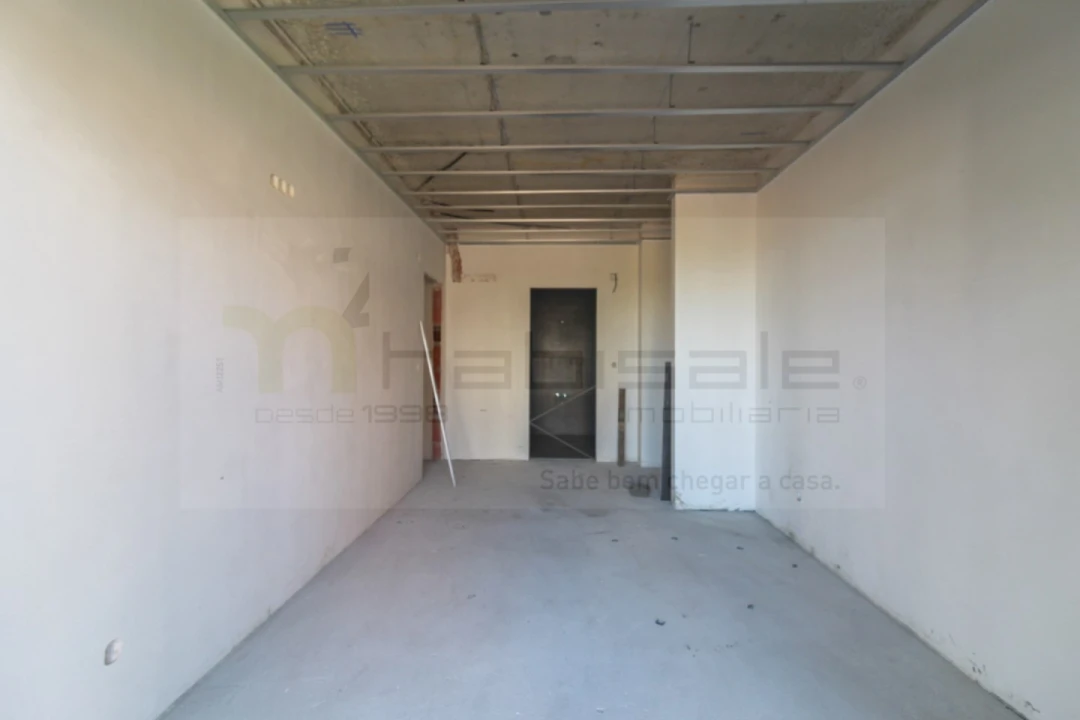Apartamento T3 para Venda em Santo António dos Cavaleiros e Frielas Foto 18