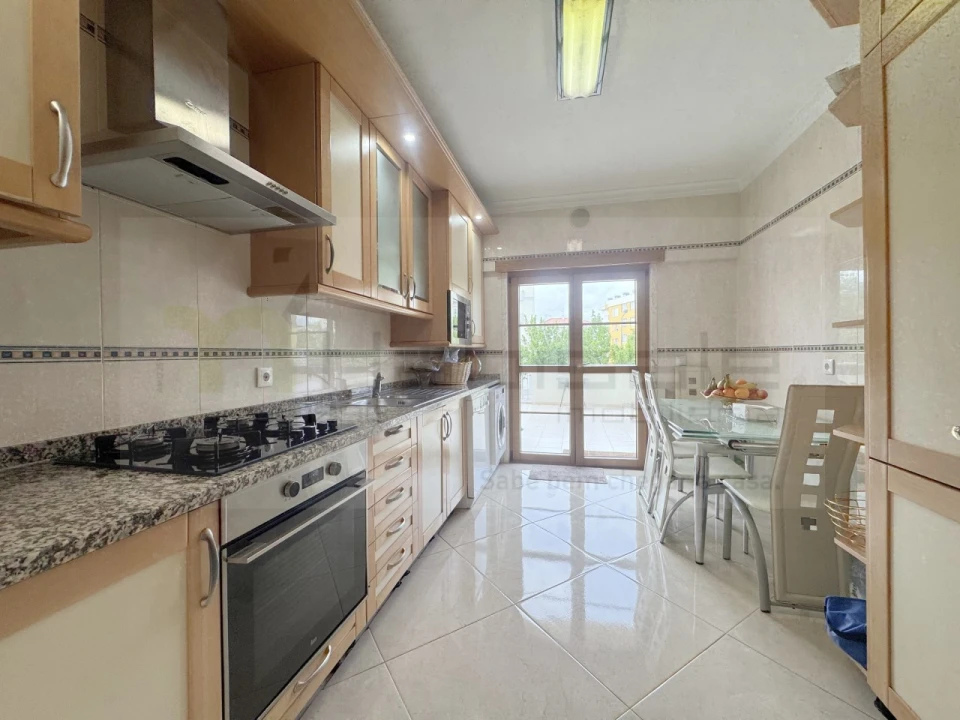 Apartamento T3 para Venda em São Domingos de Rana Foto 2