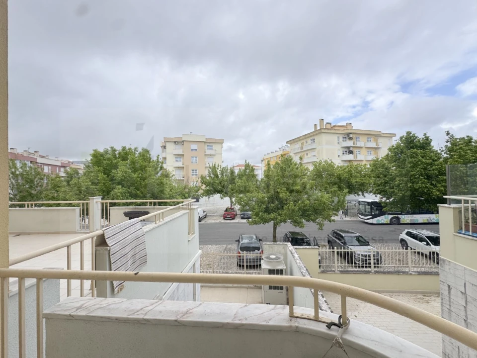 Apartamento T3 para Venda em São Domingos de Rana Foto 13