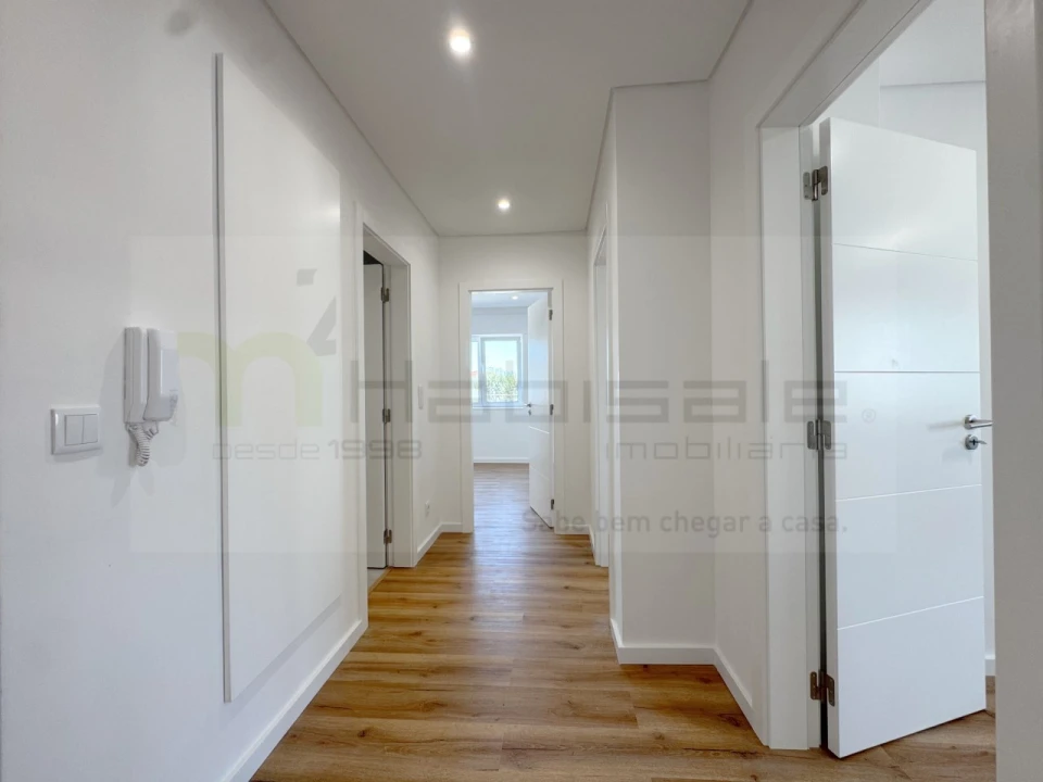 Apartamento T2 para Venda em Carcavelos e Parede Foto 10