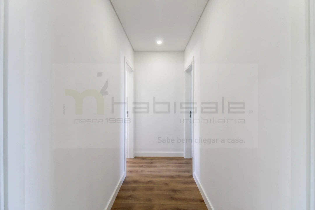 Apartamento T3 para Venda em Santo António dos Cavaleiros e Frielas Foto 12