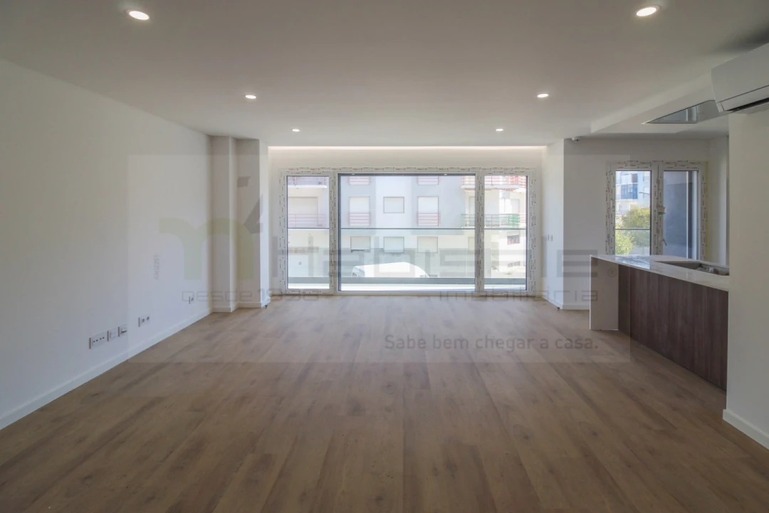 Apartamento T3 para Venda em Costa da Caparica Foto 13